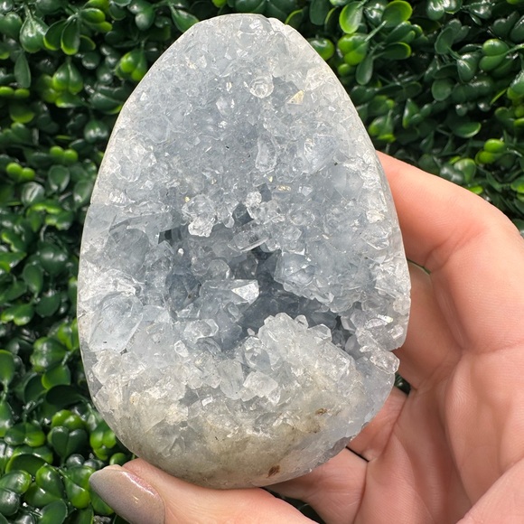 Sparkly Celestite/Celestine Egg - Picture 1 of 9